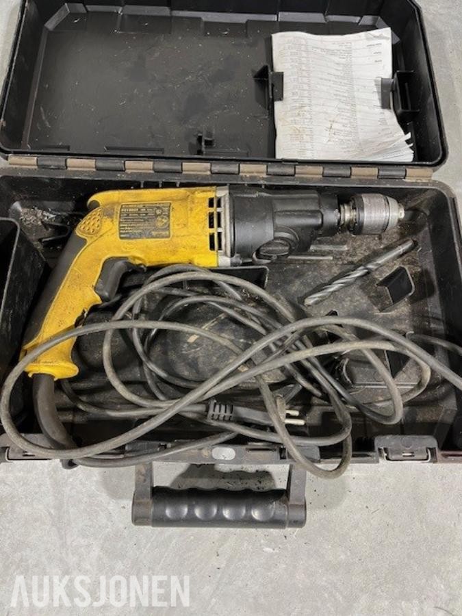 Dewalt borrmaskin